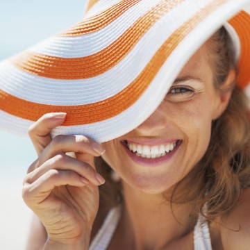 Sonnencreme bleibt in Österreich der beliebteste Sonnenschutz – Generation Z setzt verstärkt auf After Sun Pflege Produkte